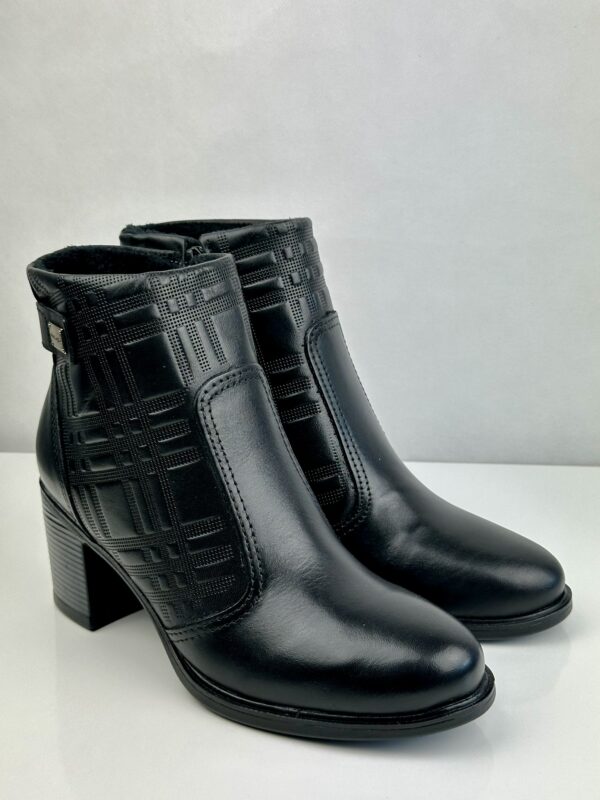 Pegada | Botim de Senhora