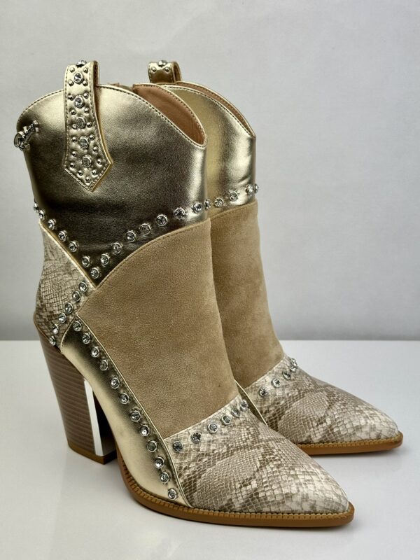 Rock Away | Bota de Senhora