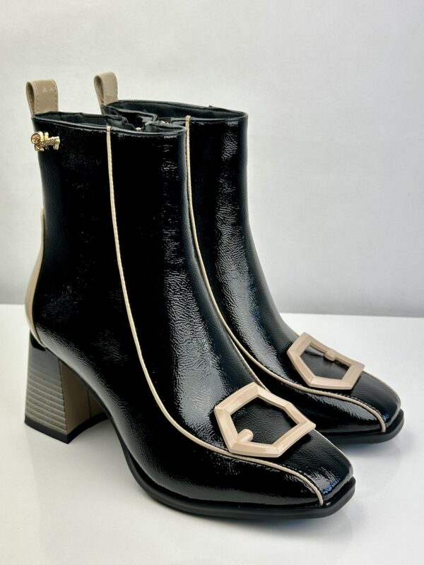 Rock Away | Botim de Senhora