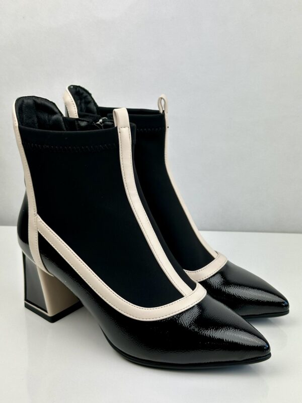 Rock Away | Botim de Senhora