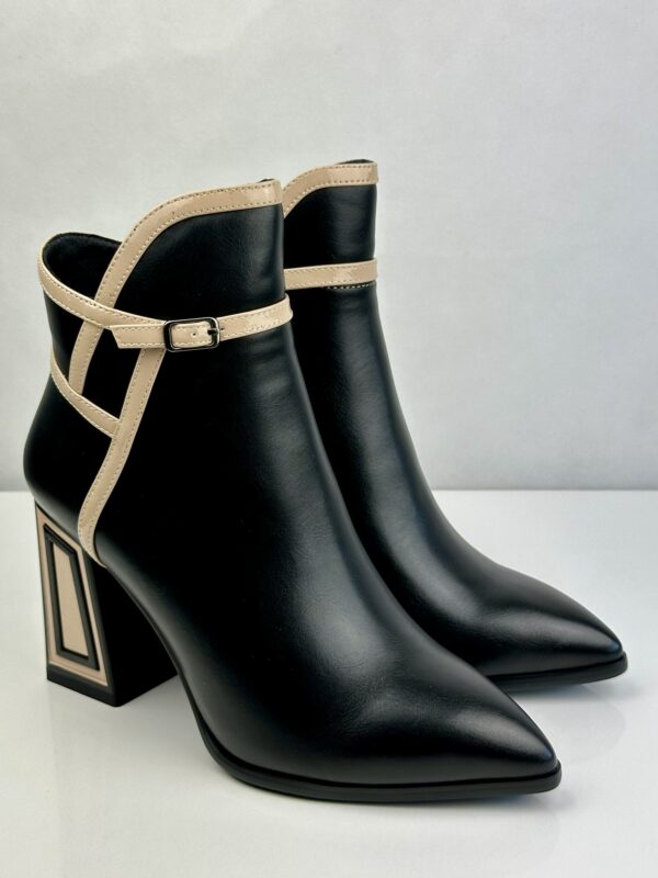 Rock Away | Botim de Senhora