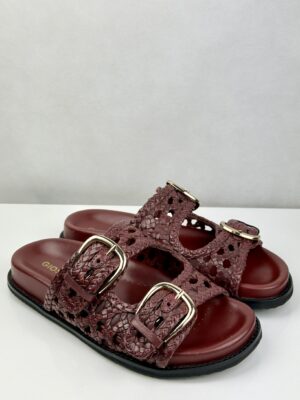 Gioseppo | Chinelo Ogunquit