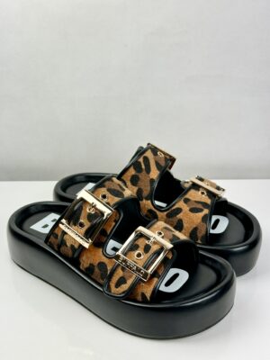 Buffalo | Chinelo Evelyn Ari