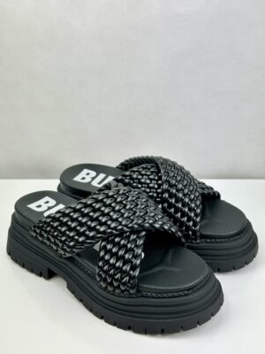 Buffalo | Chinelo Lennox Cross