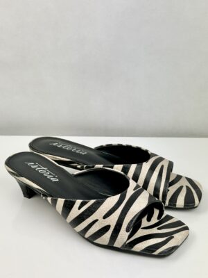 Isteria | Chinelo de Senhora