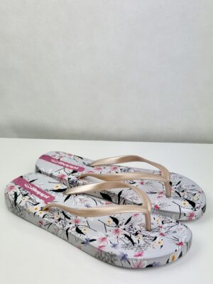 Beppi | Chinelo de Senhora