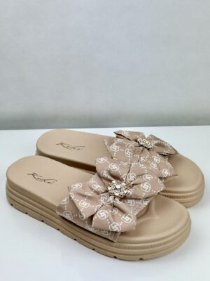 Chinelo de Senhora