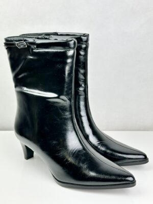 CHIKA10 | Bota de Senhora