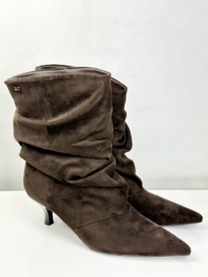 CHIKA10 | Bota de Senhora