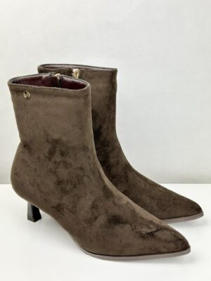 Isteria | Bota de Senhora